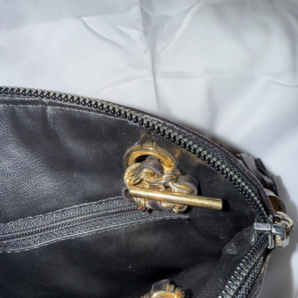 Bally Vintage Black Italian Leather Quilted Shoulder Bag Gold Chain Straps 1980s - Picture 10 of 15